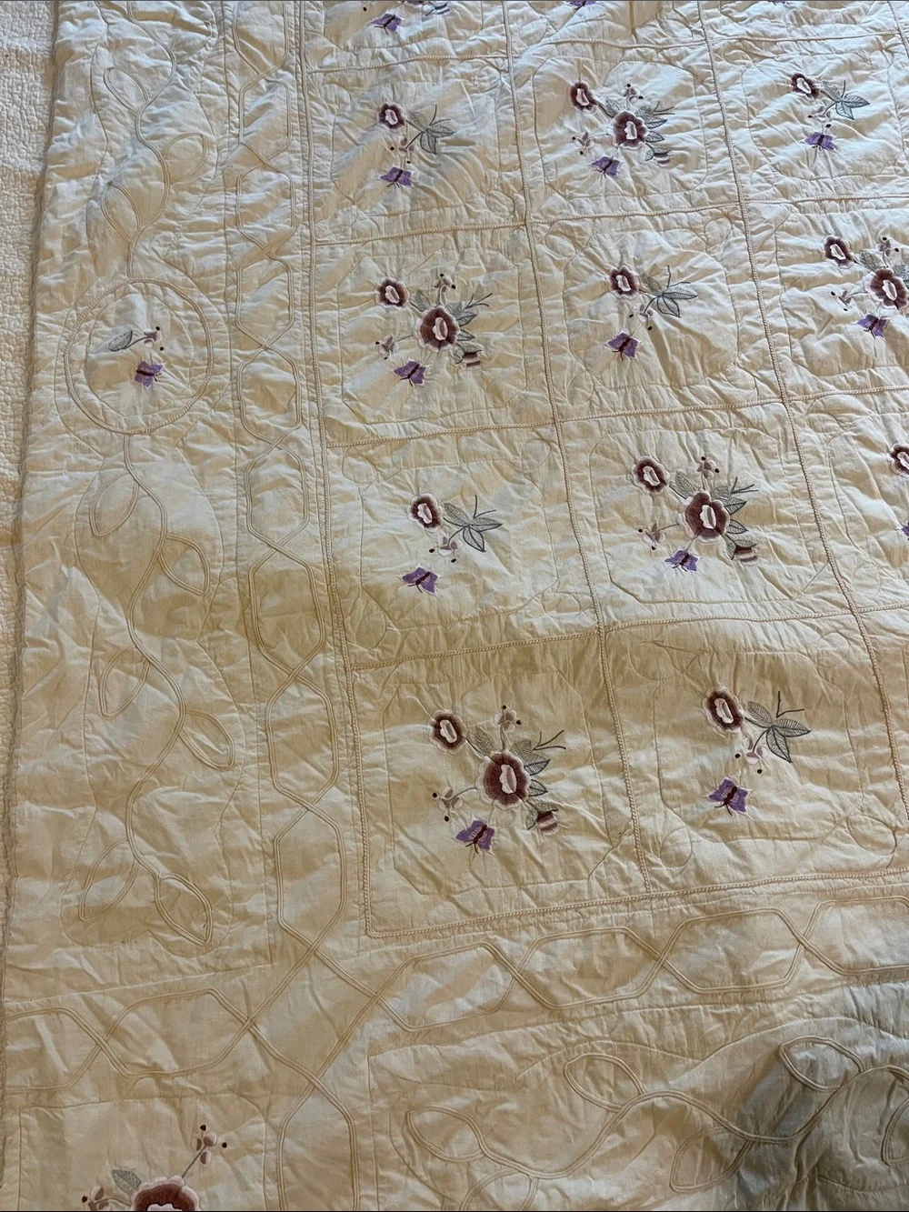 Quilted embroidered floral reversible bedspread cream purple twin throw